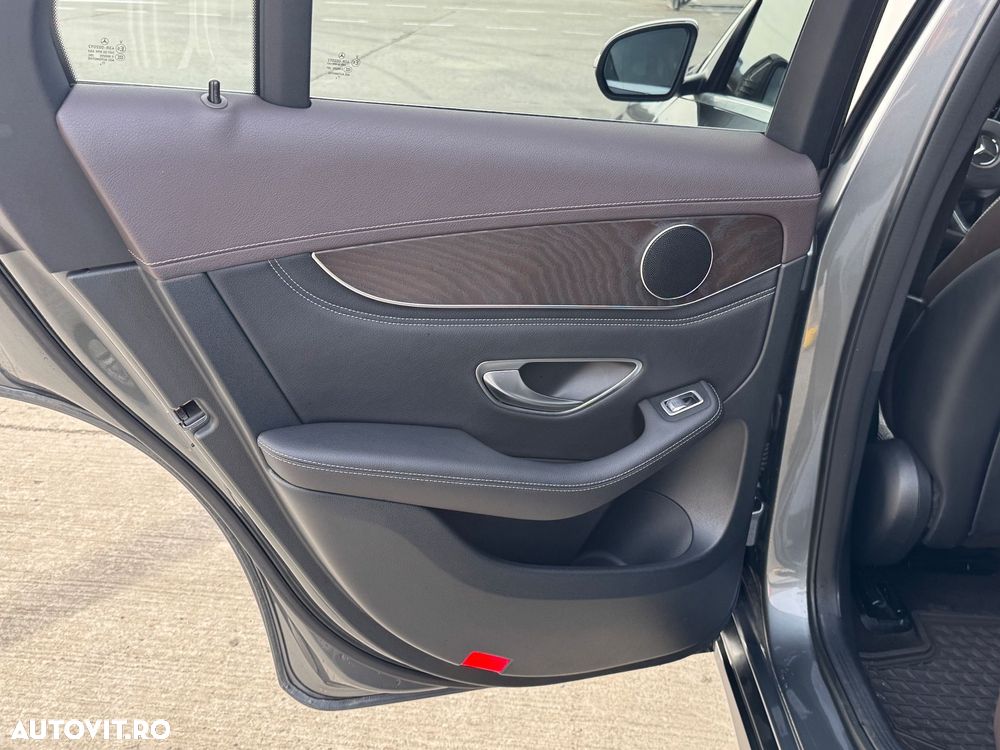 Mercedes-Benz GLC - 13