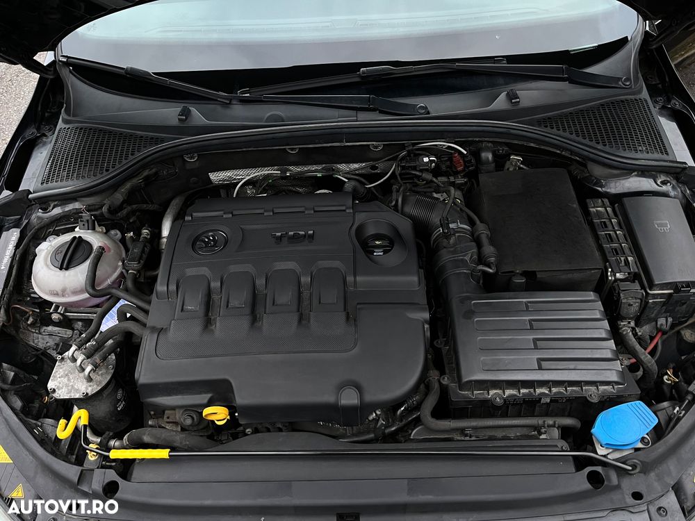 Skoda Octavia 2.0 TDI RS - 27