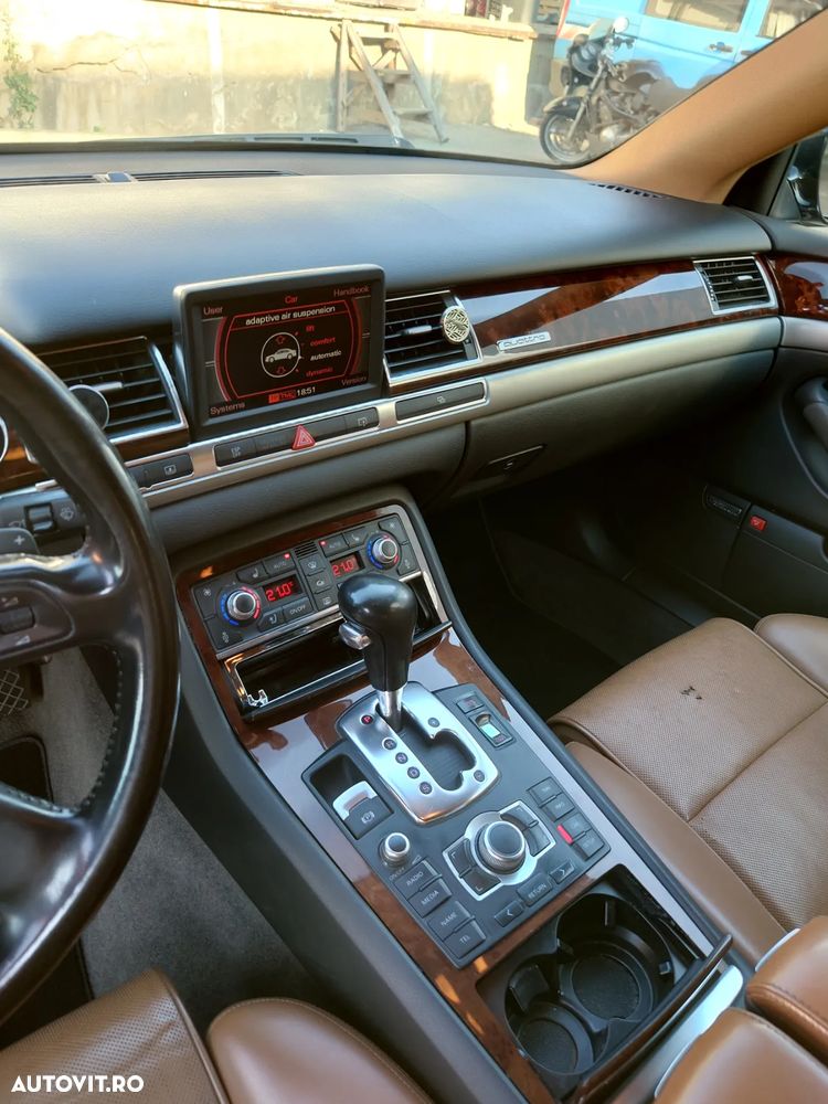 Audi A8 - 4