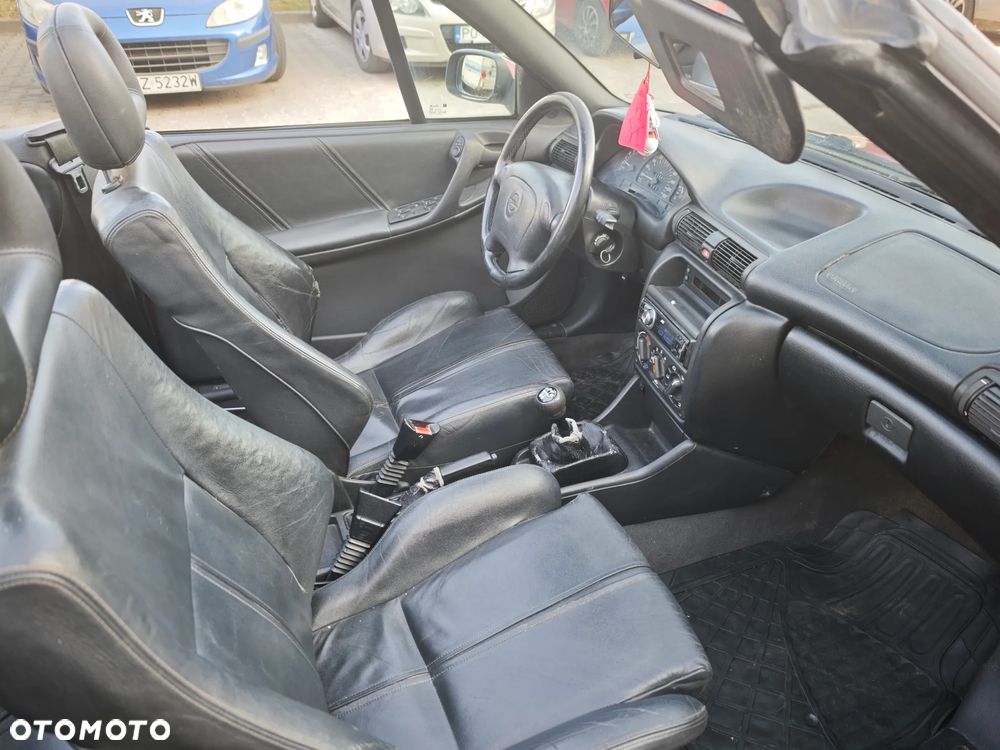 Opel Astra 1.6 GT - 13