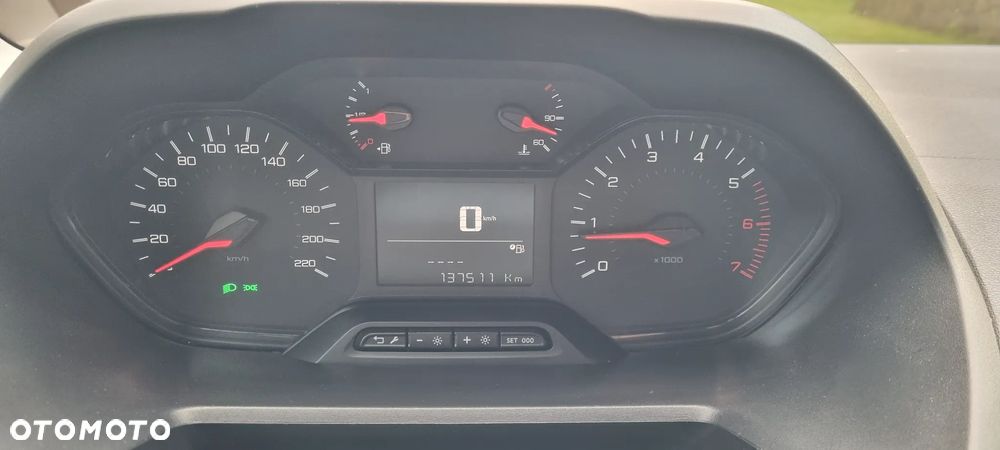 Peugeot Partner - 11