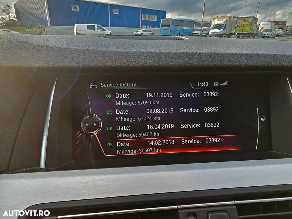 BMW Seria 5 520d Touring Aut. - 31