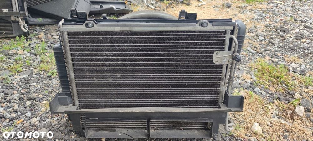 KOMPLET CHŁODNIC WENTYLATOR MERCEDES W202 2.2 CDI