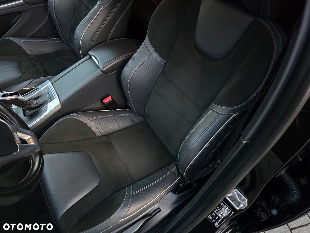Volvo V60 D3 Geartronic R-Design - 17