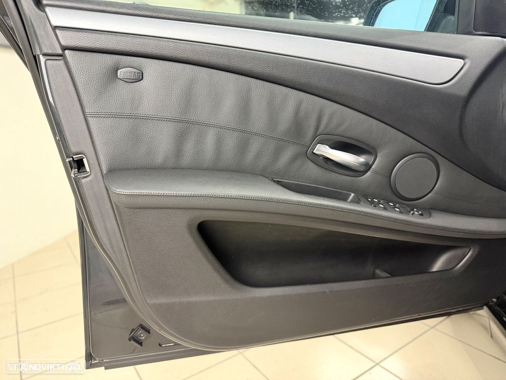 BMW 520 d Touring - 14