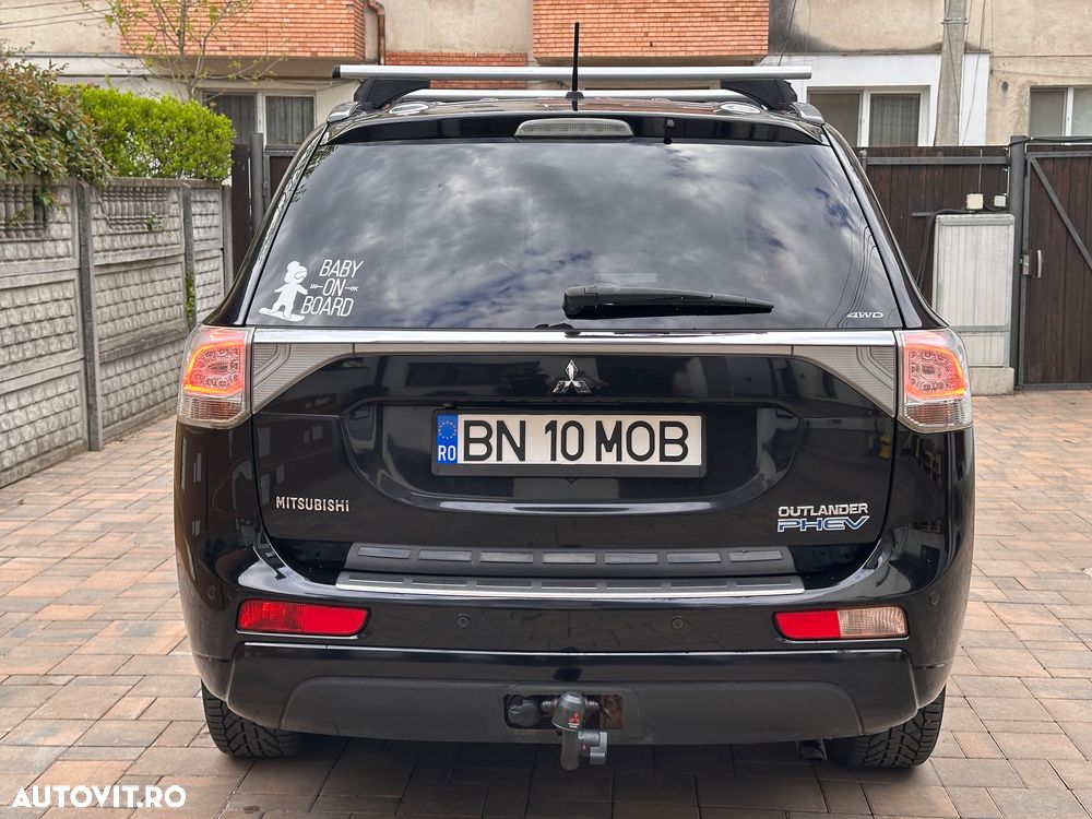 Mitsubishi Outlander - 6