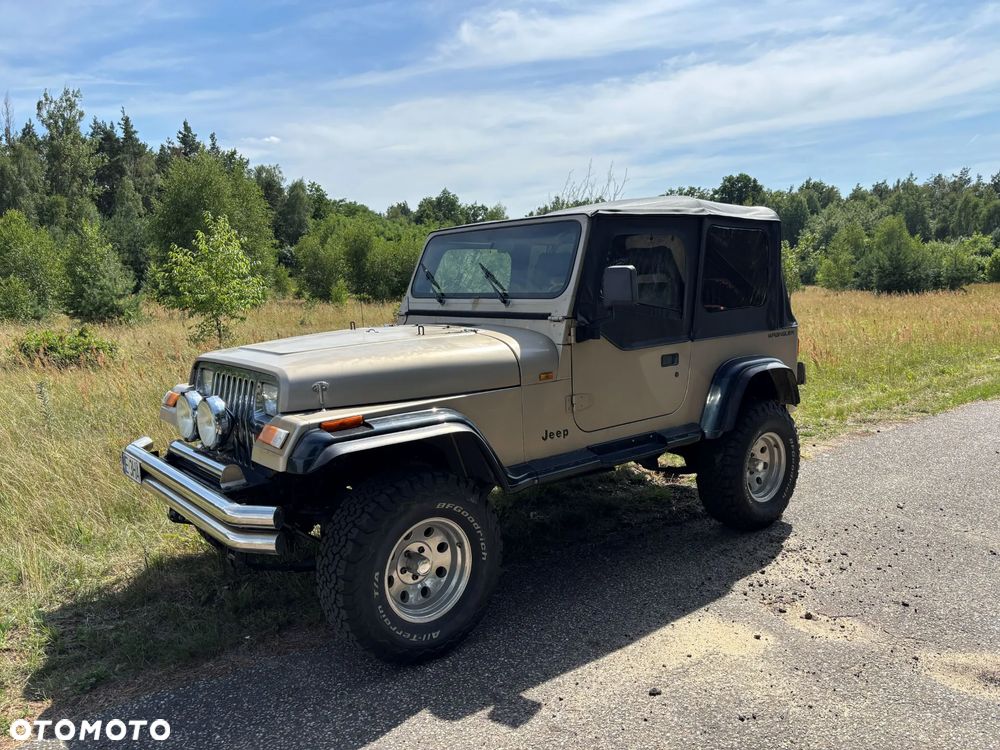 Jeep Wrangler - 1