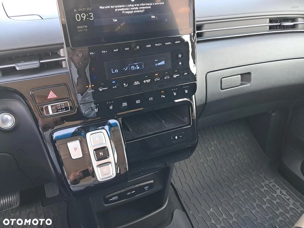 Hyundai Staria 1.6 T-GDI HEV Smart VIP - 13