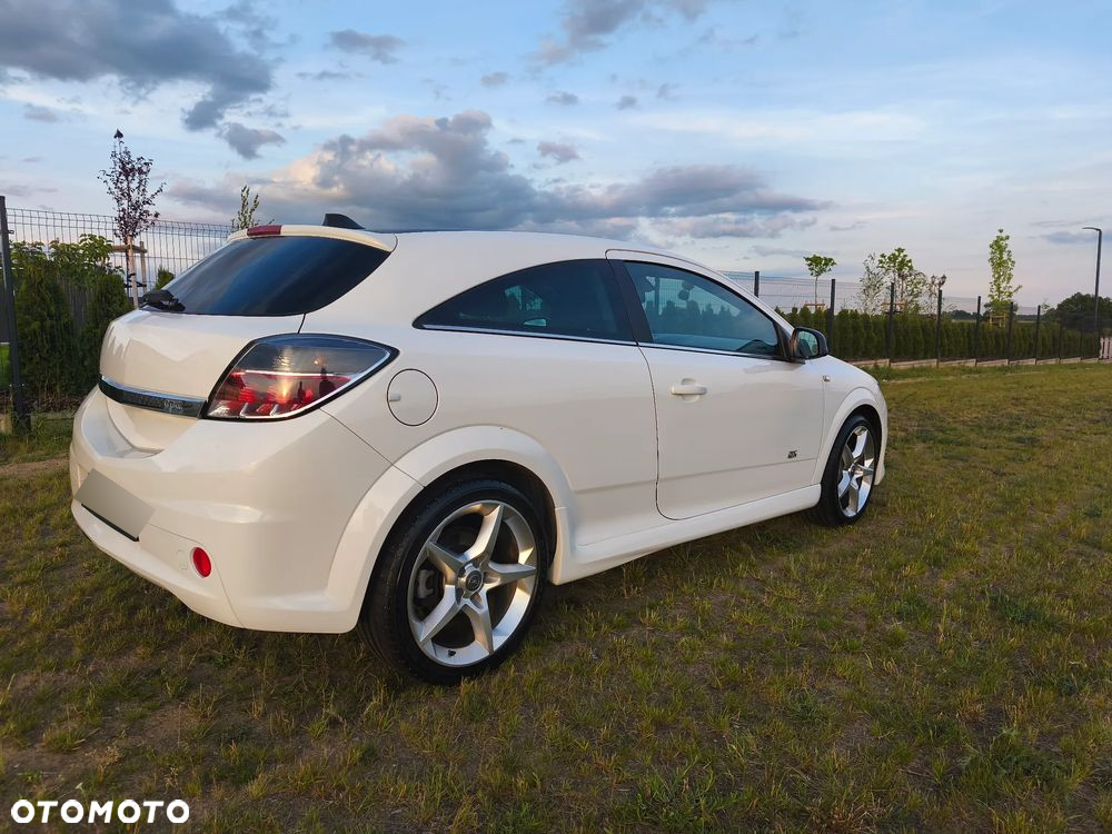 Opel Astra III GTC 1.8 Sport - 8