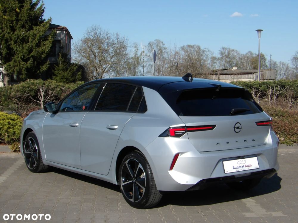 Opel Astra 1.2 T GS S&S - 11