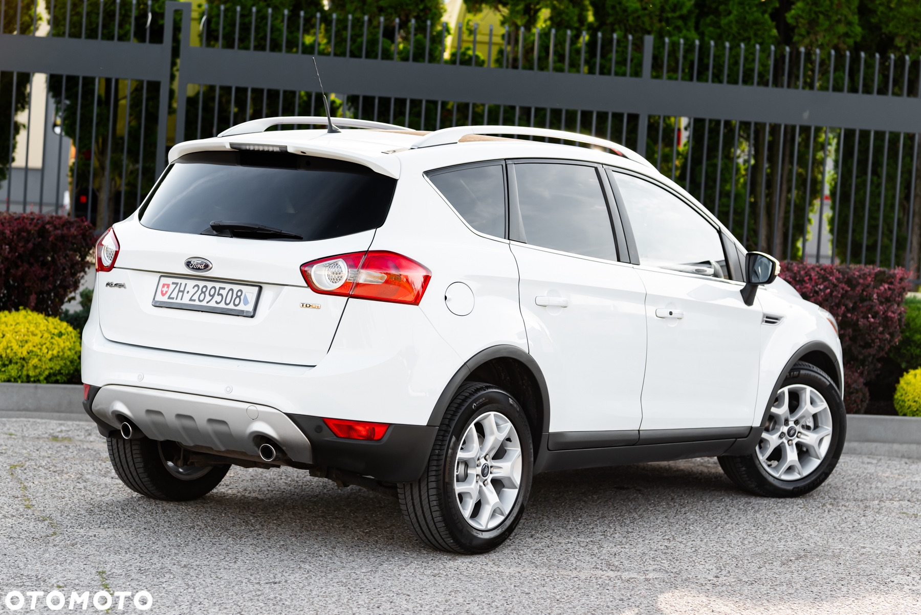 Ford Kuga 2.0 TDCi 4x4 Titanium - 13