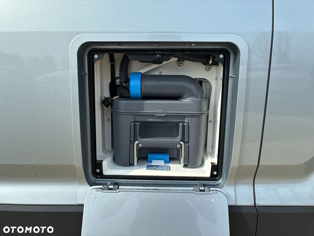 Volkswagen California - 34