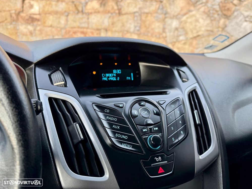 Ford Focus SW 1.6 TDCi Titanium - 28