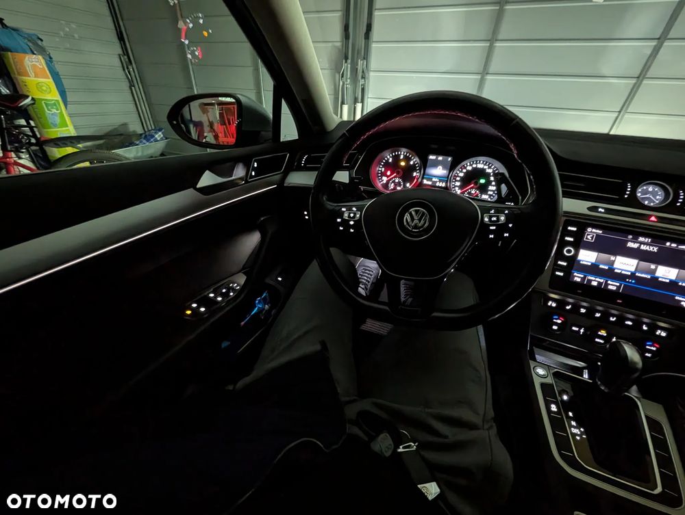 Volkswagen Passat Variant 1.6 TDI (BlueMotion Technology) DSG Comfortline - 37