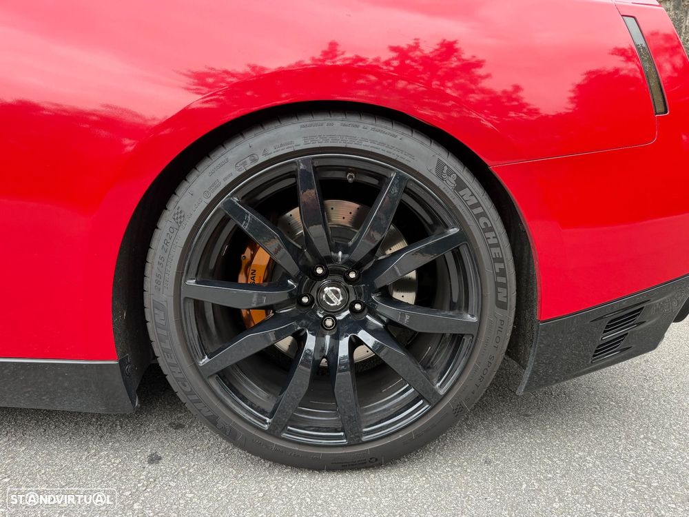 Nissan GT-R Black Edition - 8