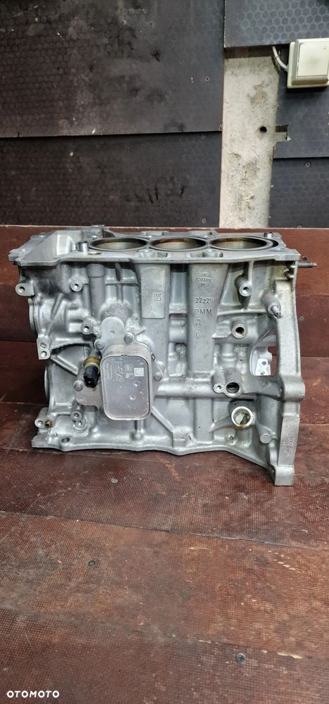 Blok silnika OPEL Citroën PEUGEOT.2 THP HN05 - 4