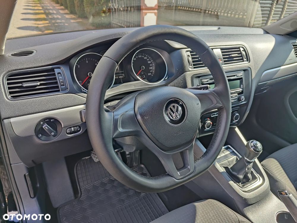 Volkswagen Jetta 2.0 TDI DPF BMT Trendline - 14