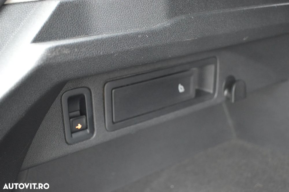 Volkswagen Tiguan 2.0 TDI 4Mot DSG Comfortline - 35