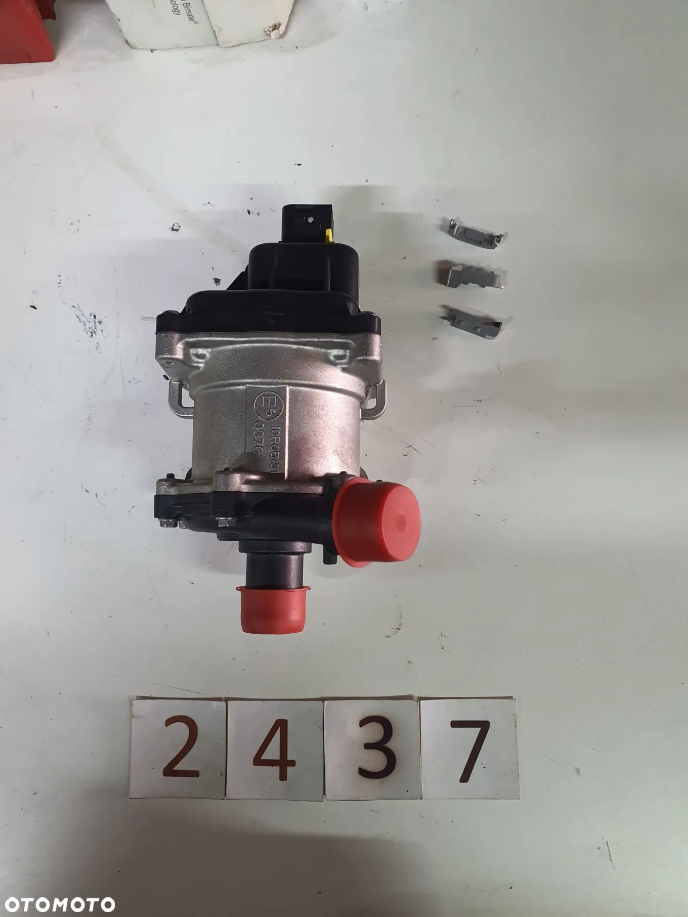 Pompa wody cieczy Volvo 23177550 - 1