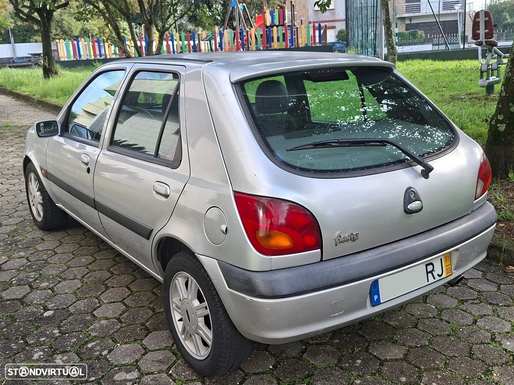 Ford Fiesta 1.25 Studio - 3
