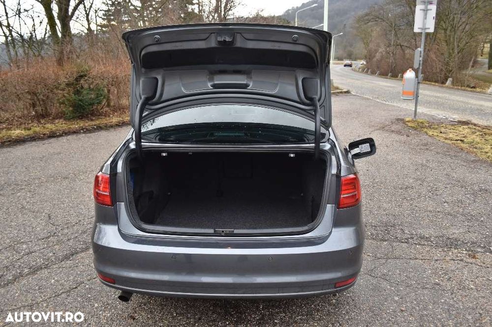 Volkswagen Jetta 1.4 TSI Comfortline - 9