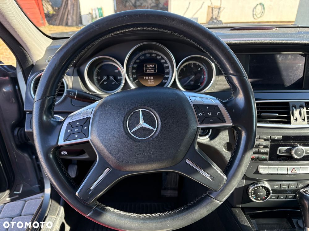 Mercedes-Benz Klasa C 220 CDI DPF Automatik BlueEFFICIENCY Avantgarde - 13