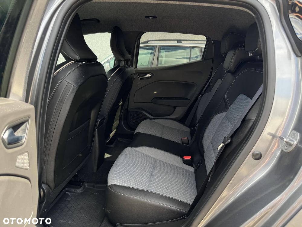 Renault Clio 1.0 TCe Techno - 17