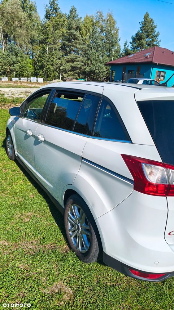 Ford Grand C-MAX - 18