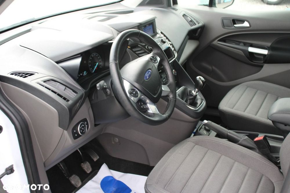 Ford Tourneo Connect - 19