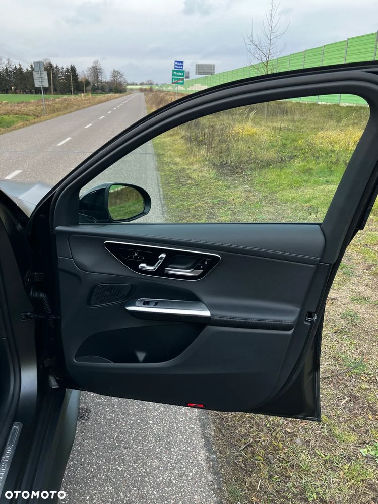 Mercedes-Benz GLC - 27