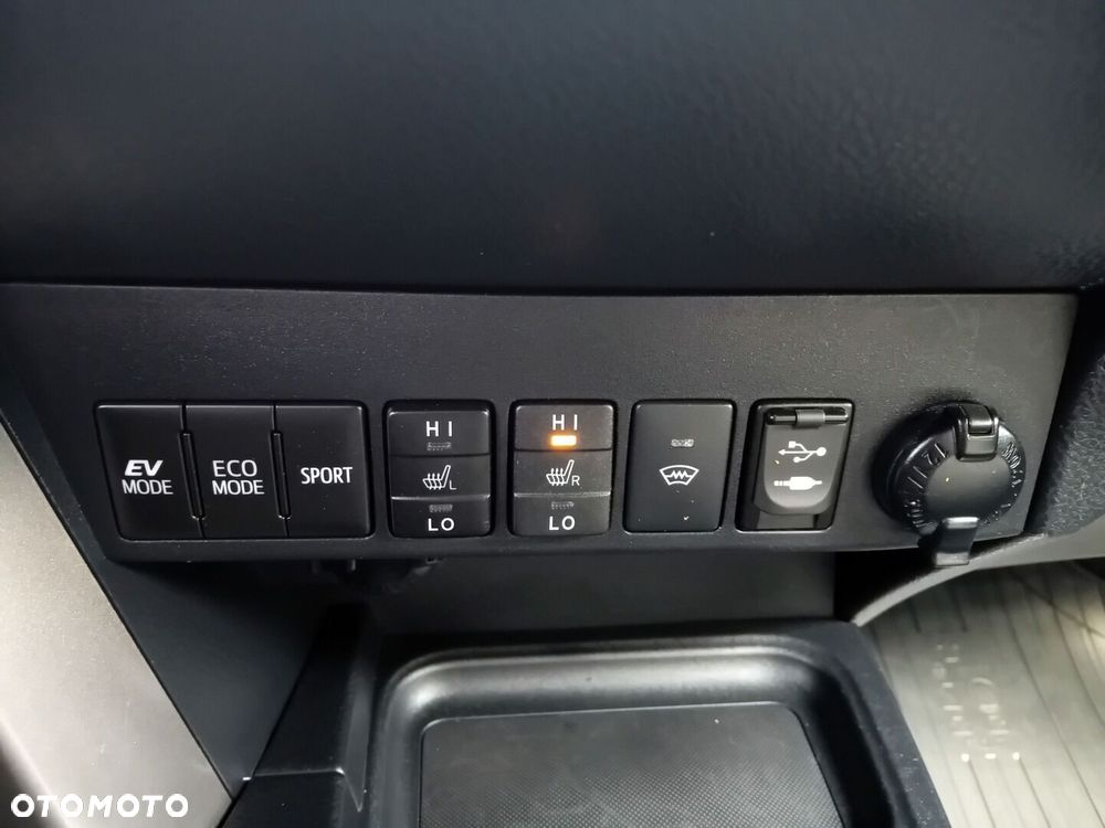 Toyota RAV4 - 22
