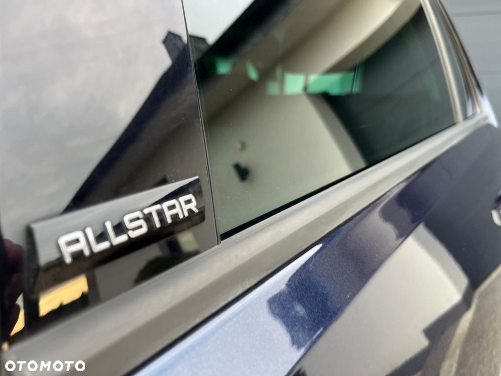 Volkswagen Golf 1.6 TDI BlueMotion Technology Allstar - 38