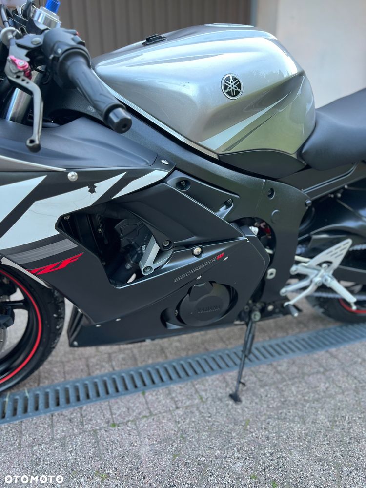 Yamaha R6 - 21
