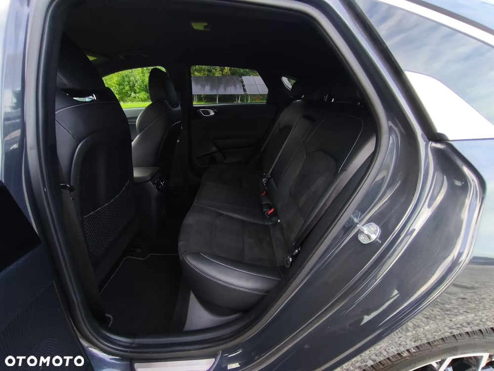 Kia ProCeed 1.5 T-GDI OPF GT LINE - 24