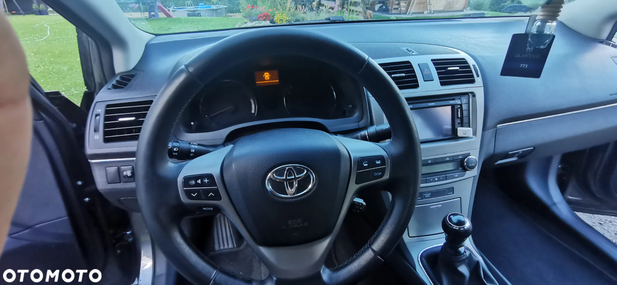 Toyota Avensis 2.0 D-4D 2010 - 8