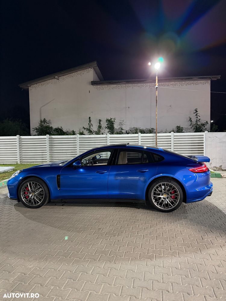 Porsche Panamera Turbo - 7