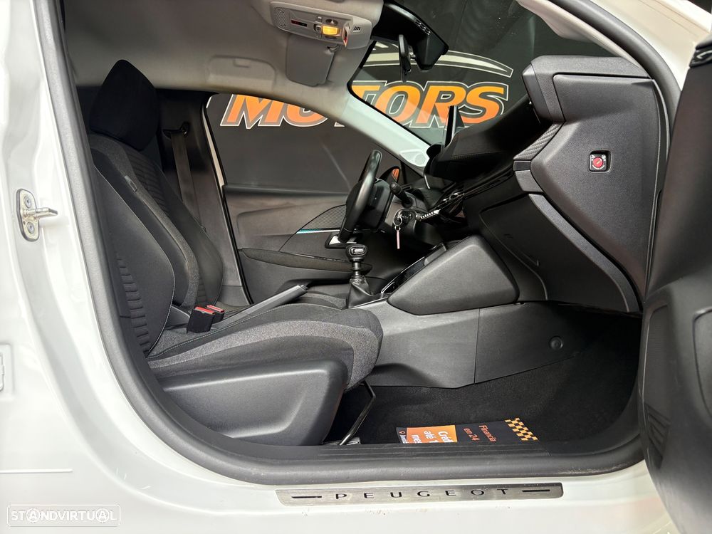 Peugeot 208 PureTech 100 Style - 38