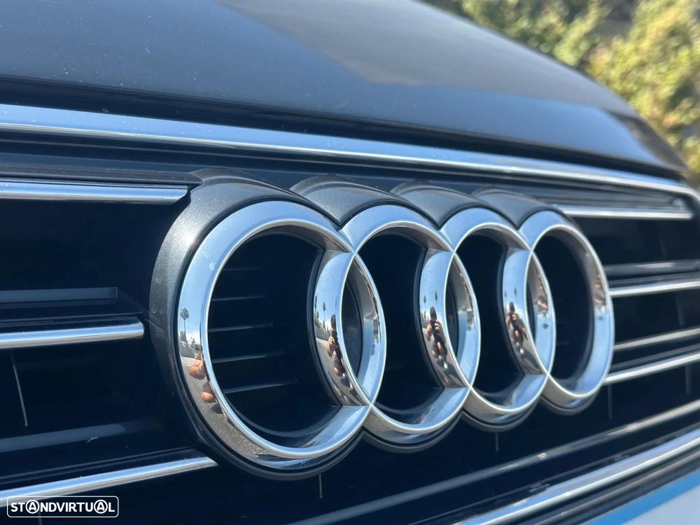 Audi A4 Avant 2.0 TDI S-line - 4