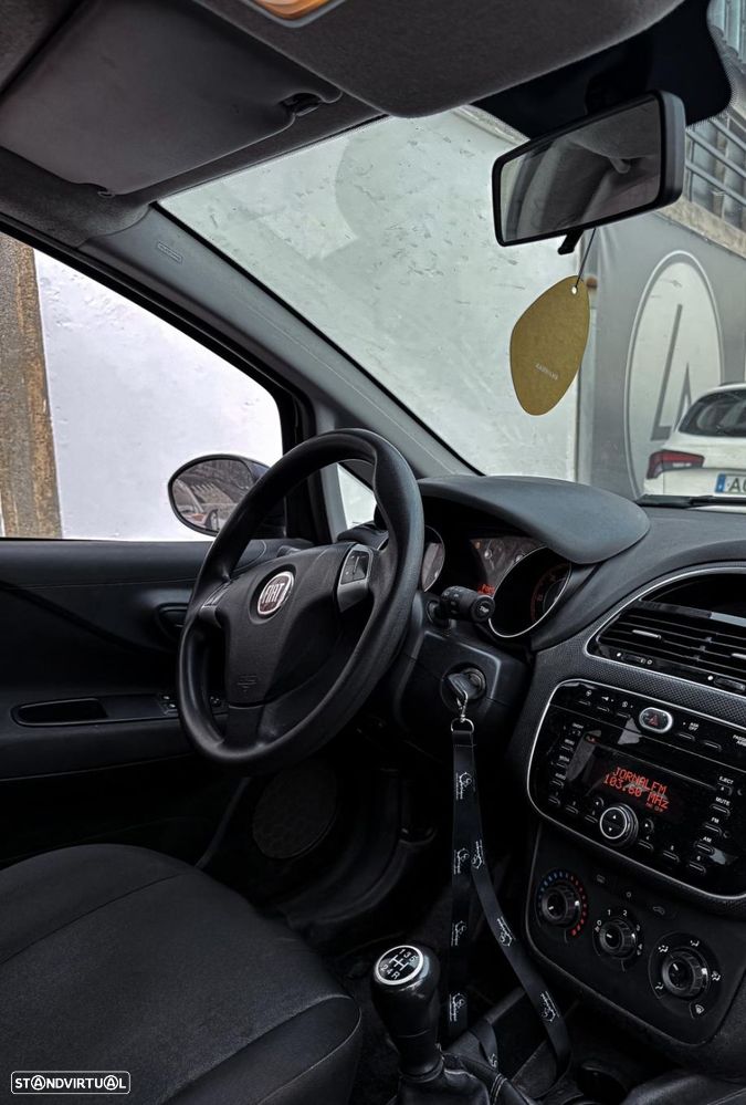 Fiat Punto 1.3 M-Jet Lounge S&S - 4