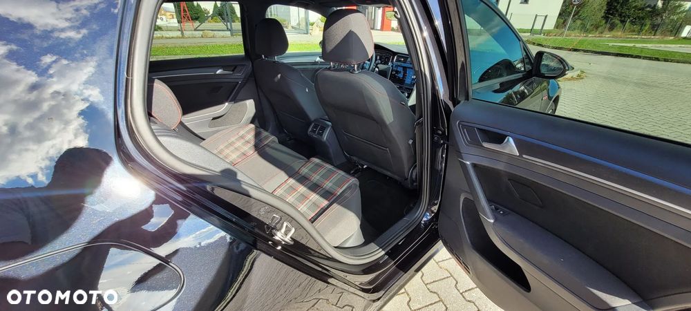 Volkswagen Golf 2.0 TSI BMT GTI Performance DSG - 29