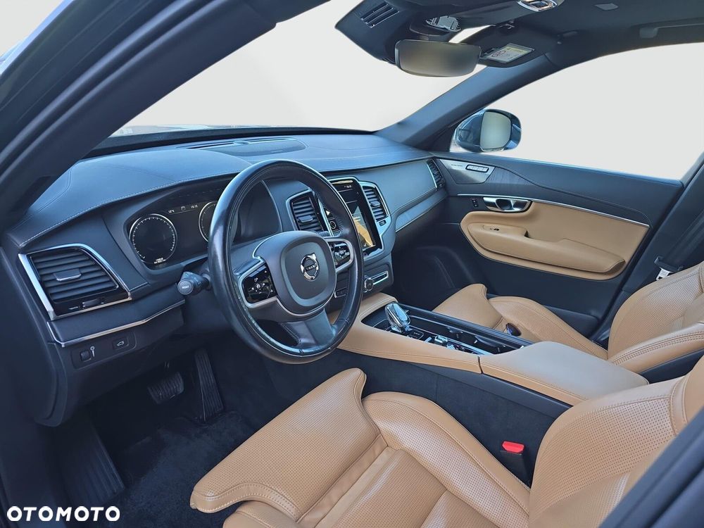 Volvo XC 90 - 10