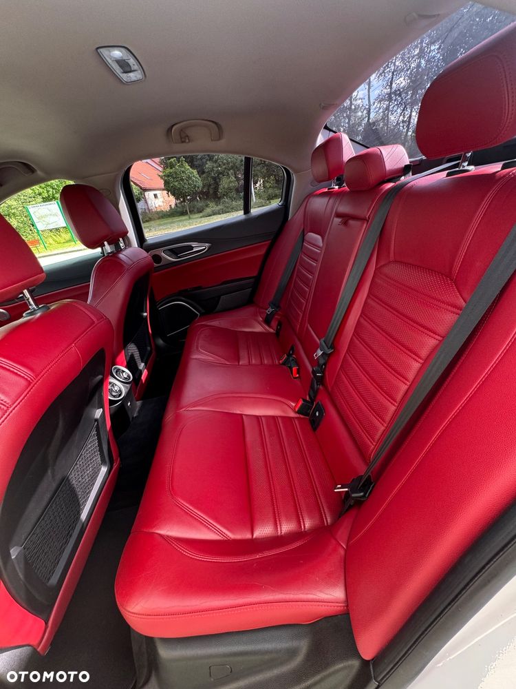 Alfa Romeo Giulia 2.0 Turbo Veloce TI Q4 - 33