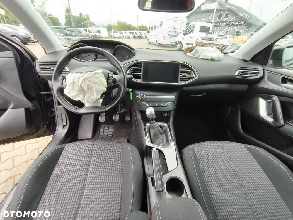 Peugeot 308 - 13