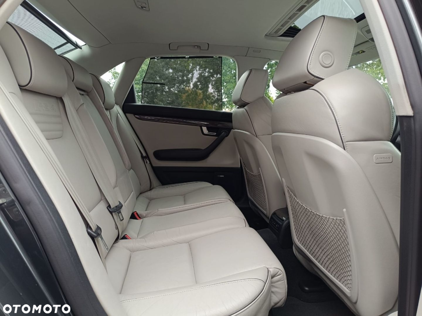 Audi RS4 Limousine Standard - 37