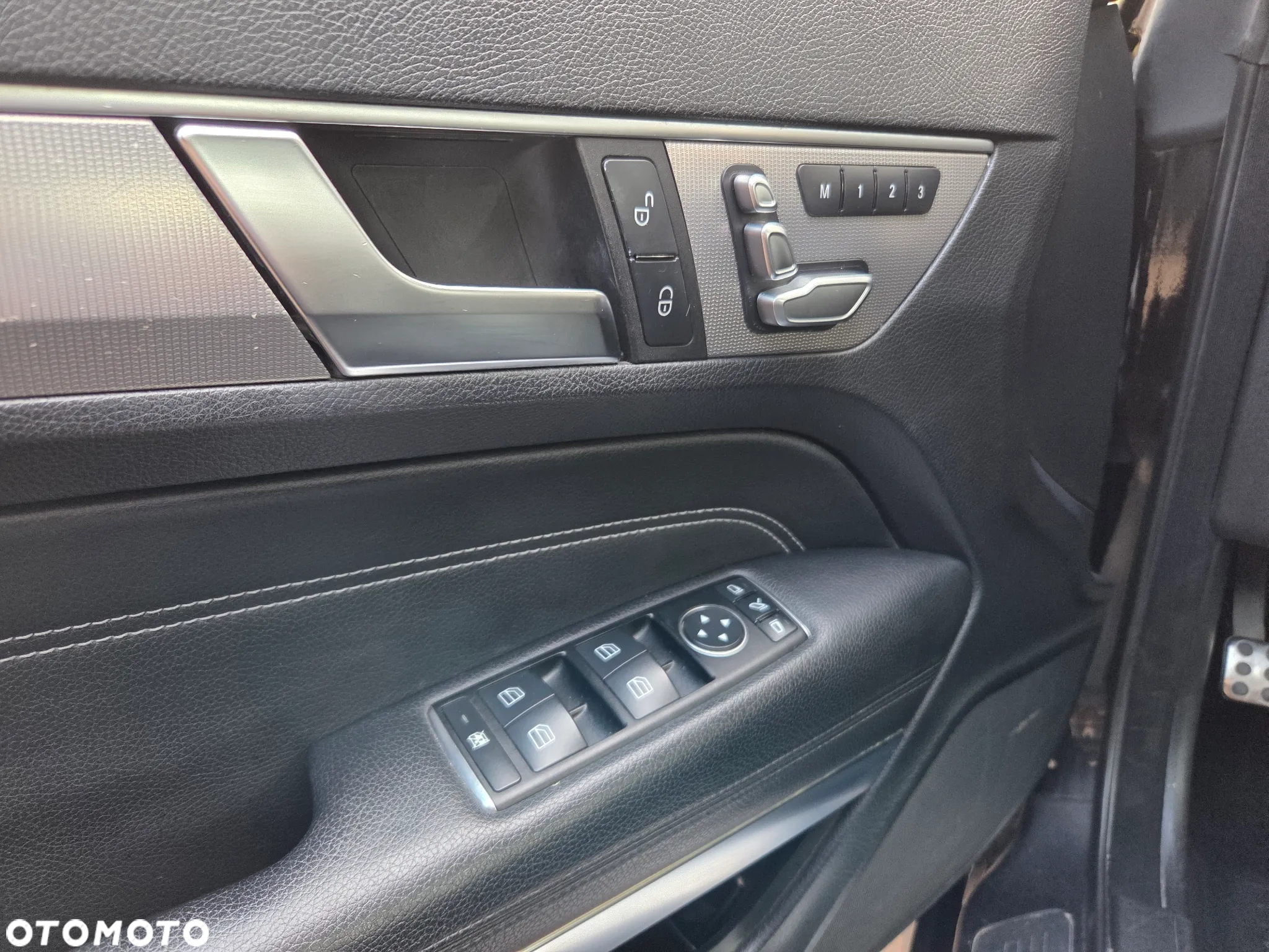 Mercedes-Benz Klasa E 350 Coupe 4Matic 7G-TRONIC - 21