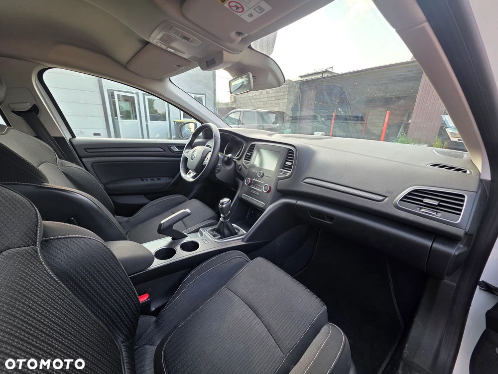 Renault Megane BLUE dCi 115 INTENS - 11