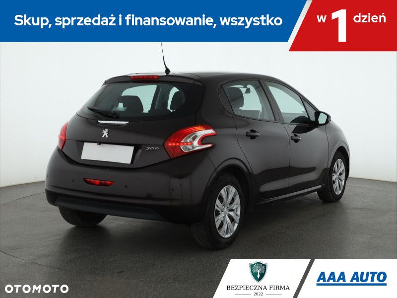 Peugeot 208 - 6