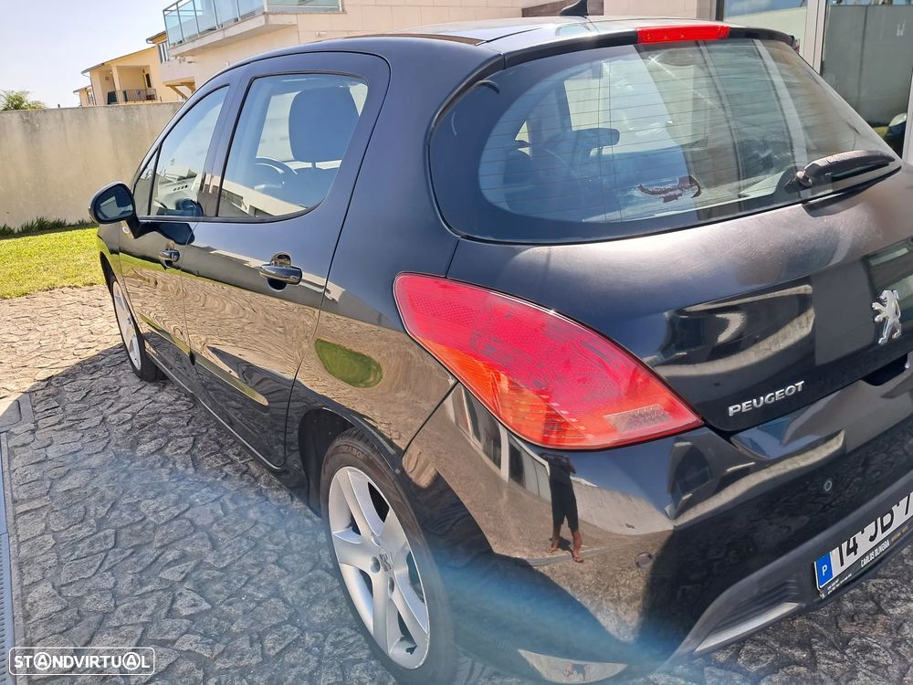 Peugeot 308 1.6 HDi Executive - 2