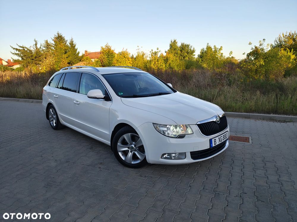 Skoda Superb 2.0 TDI DSG Ambition - 11