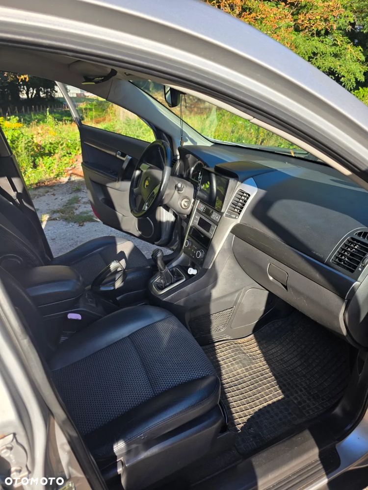 Chevrolet Captiva - 12